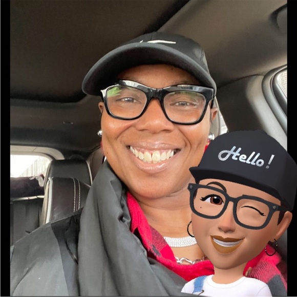 Meet your Posher, Mia - Picture 1 of 1